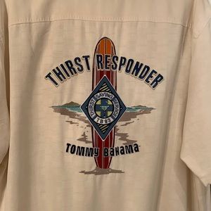 TOMMY BAHAMA BUTTON DOWN SHIRT! Never worn. Size LARGE. Perfect for vacation :)